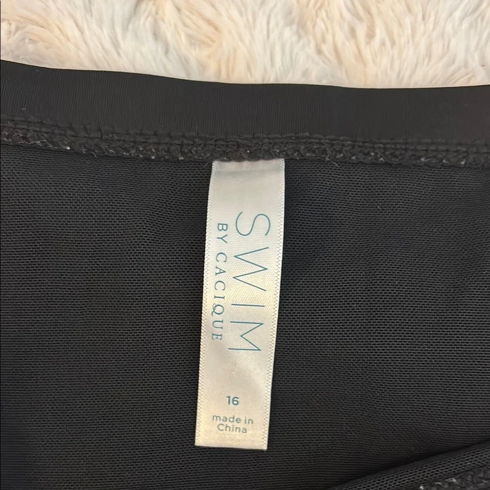 Cacique Black and Red Bikini with Halter Top and High-Waisted Bottom - Picture 5 of 11